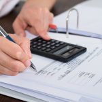 W jaki sposób wydajnie zraszać teren zielony? Użyteczny instrukcja dla miłośników roślin